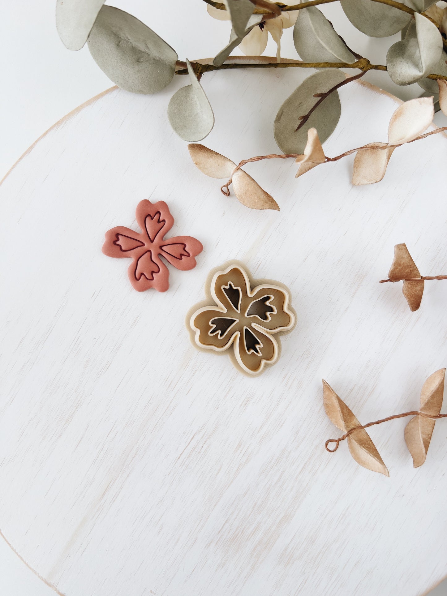 Abstract clay cutter ZD28