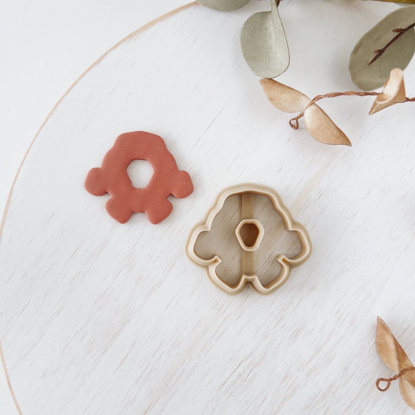 Abstract clay cutter ZE1