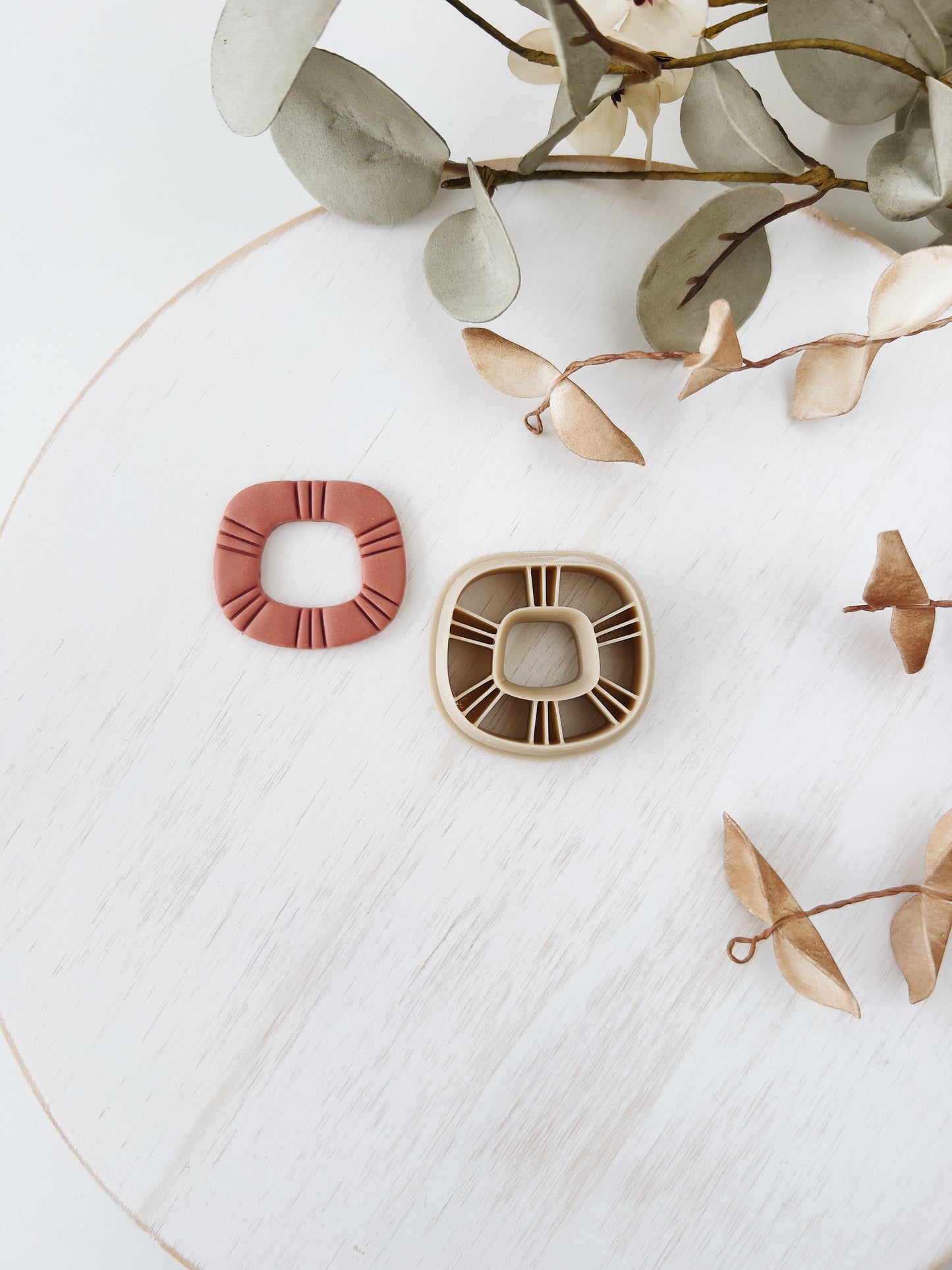 Abstract clay cutter ZD27