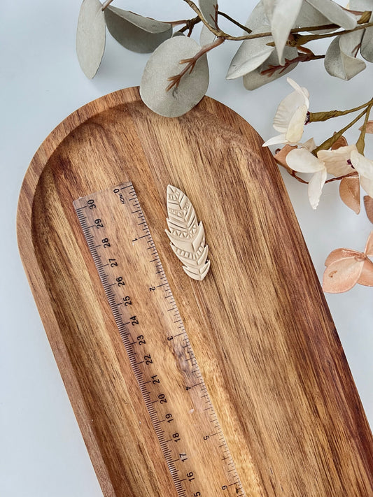 Feather clay cutter D5