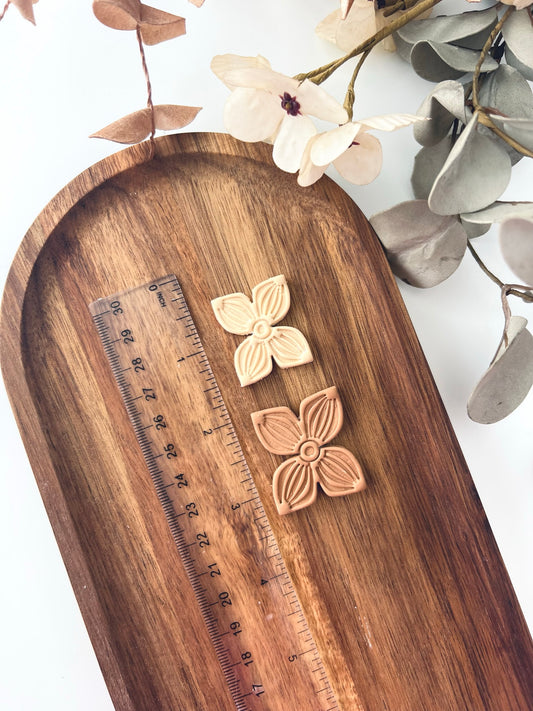 Flower lily clay cutter F28