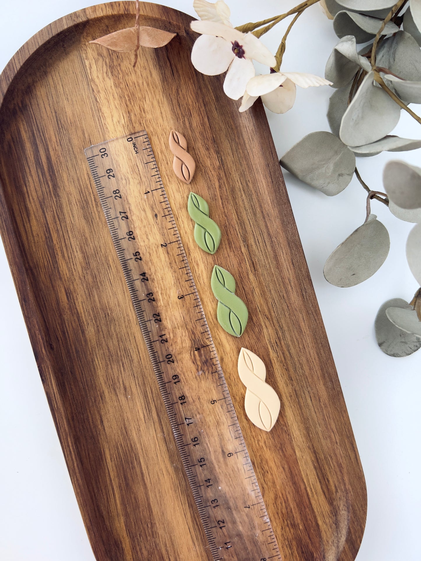 Twisted clay cutter G18