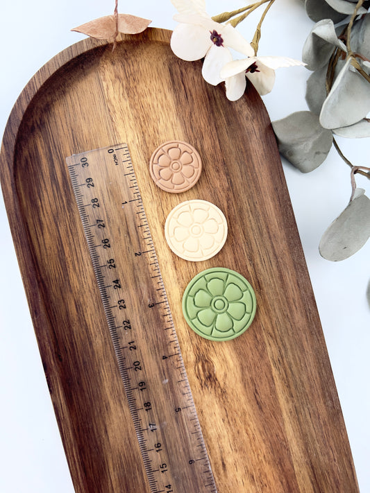 Embossed flower clay cutter G14
