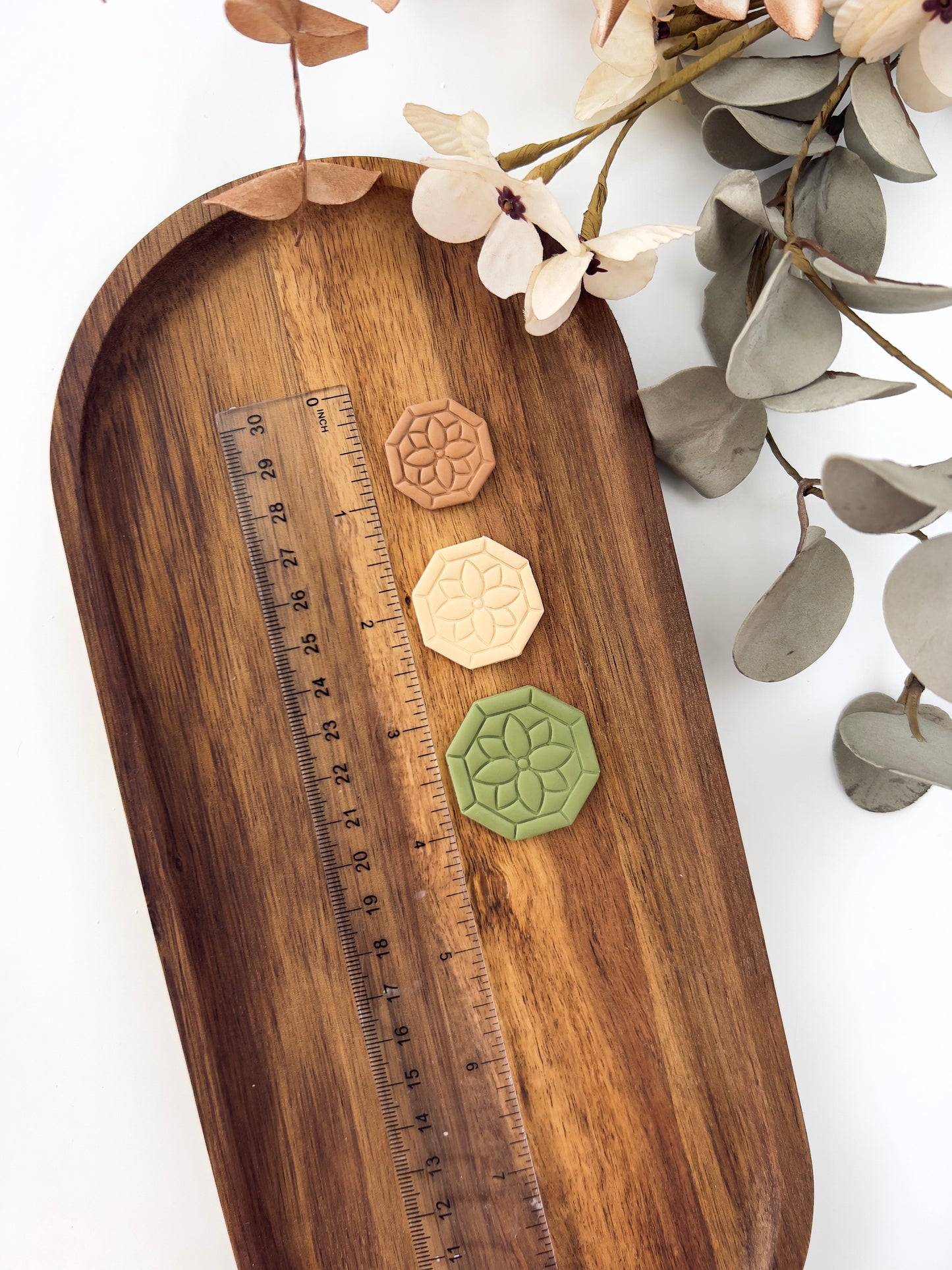 Embossed flower clay cutter G24