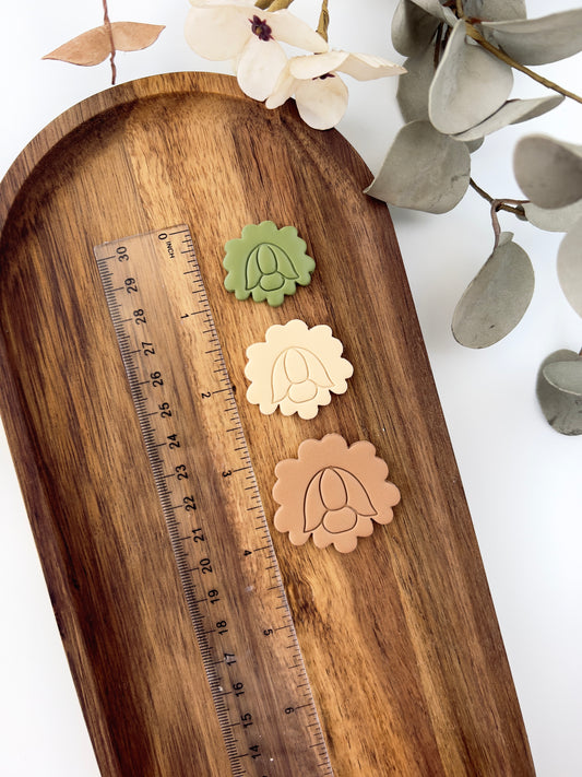 Embossed flower clay cutter G15