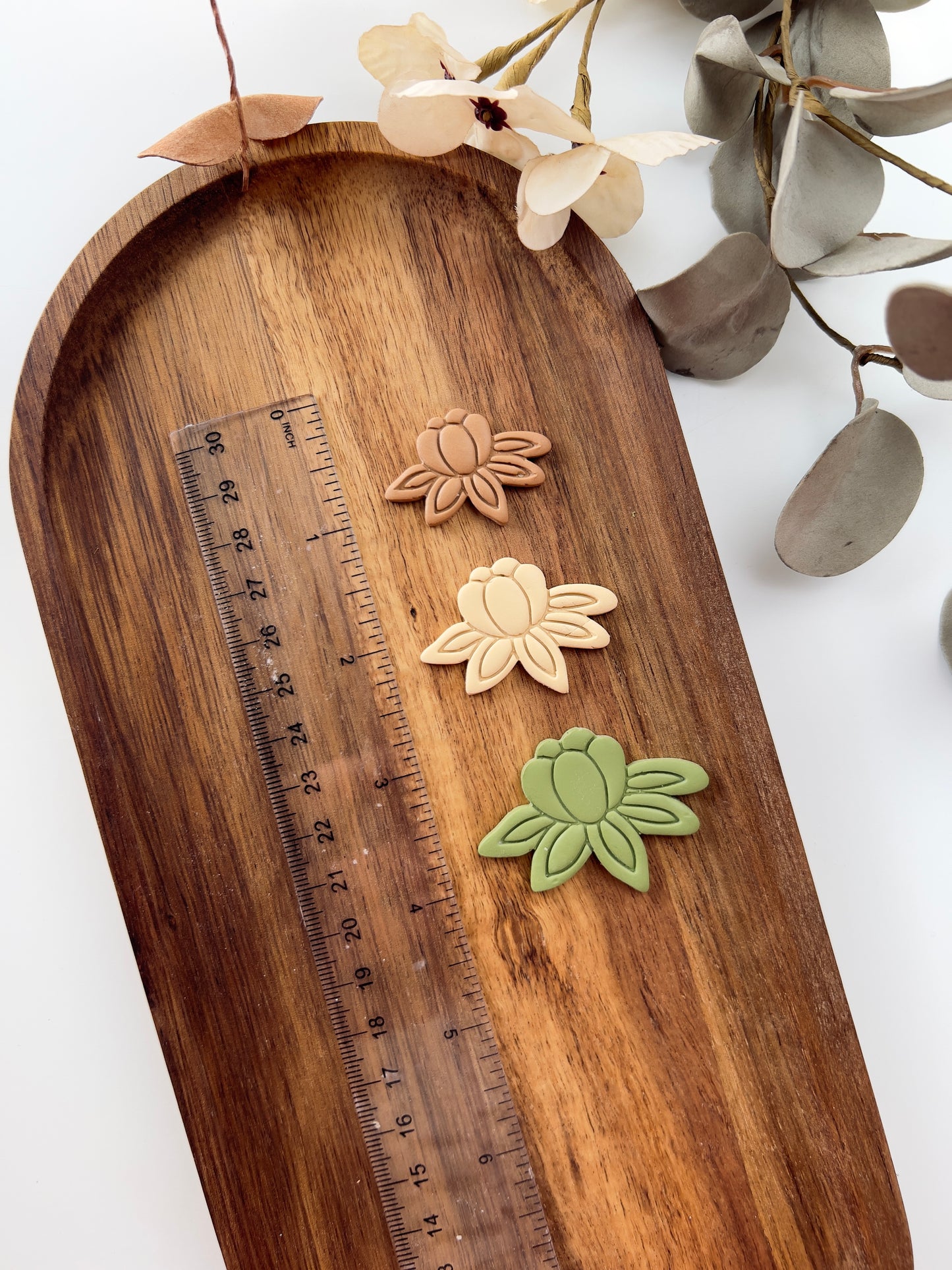 Spring flower clay cutter H1