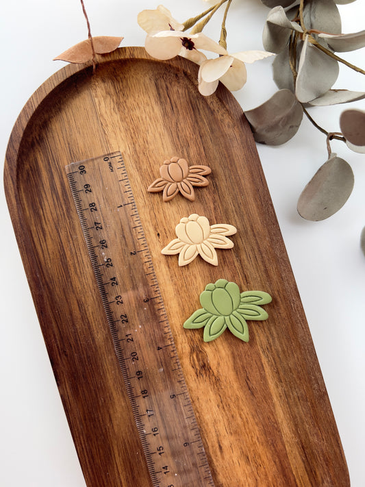 Spring flower clay cutter H1
