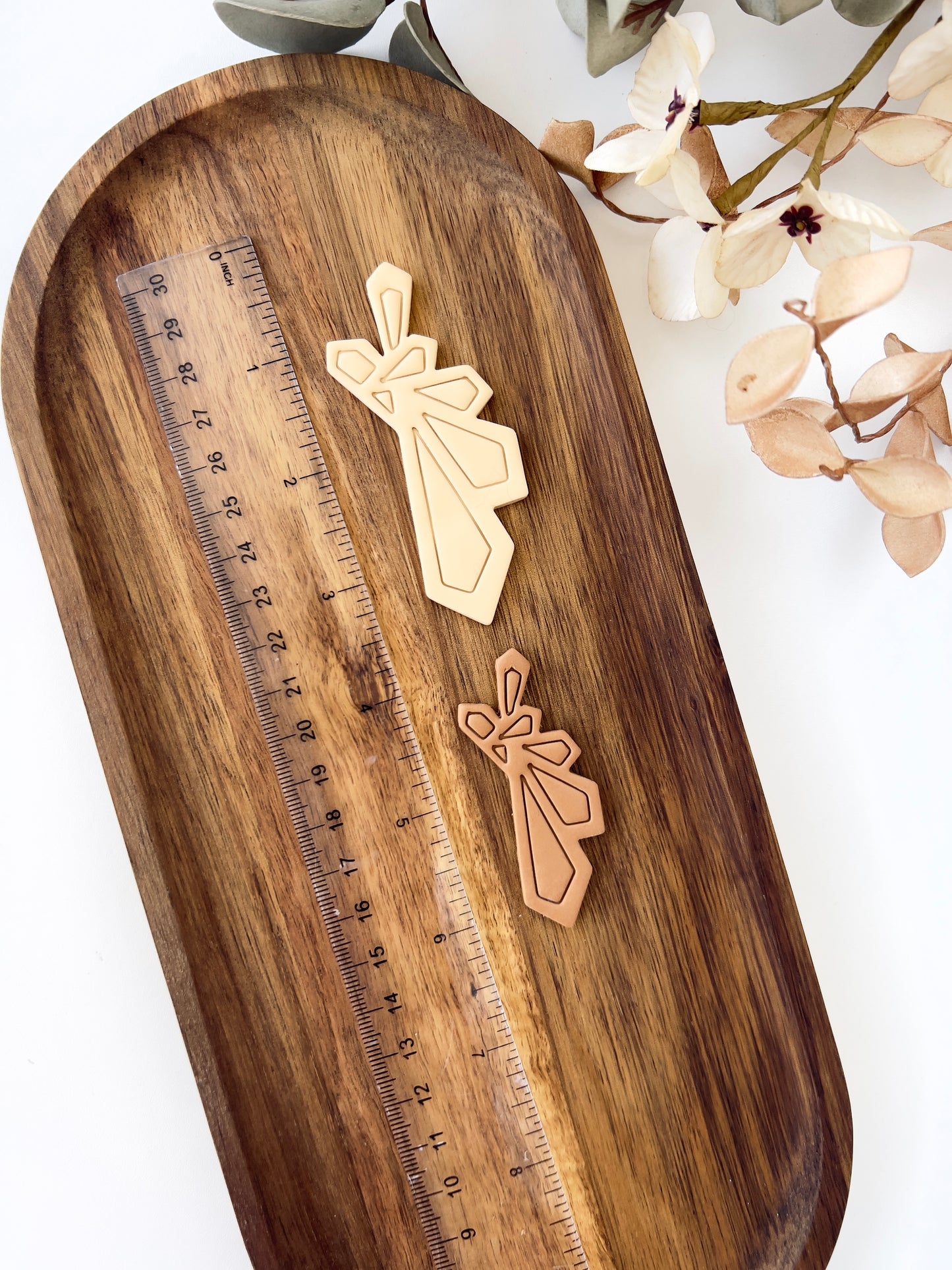 Abstract clay cutter K2