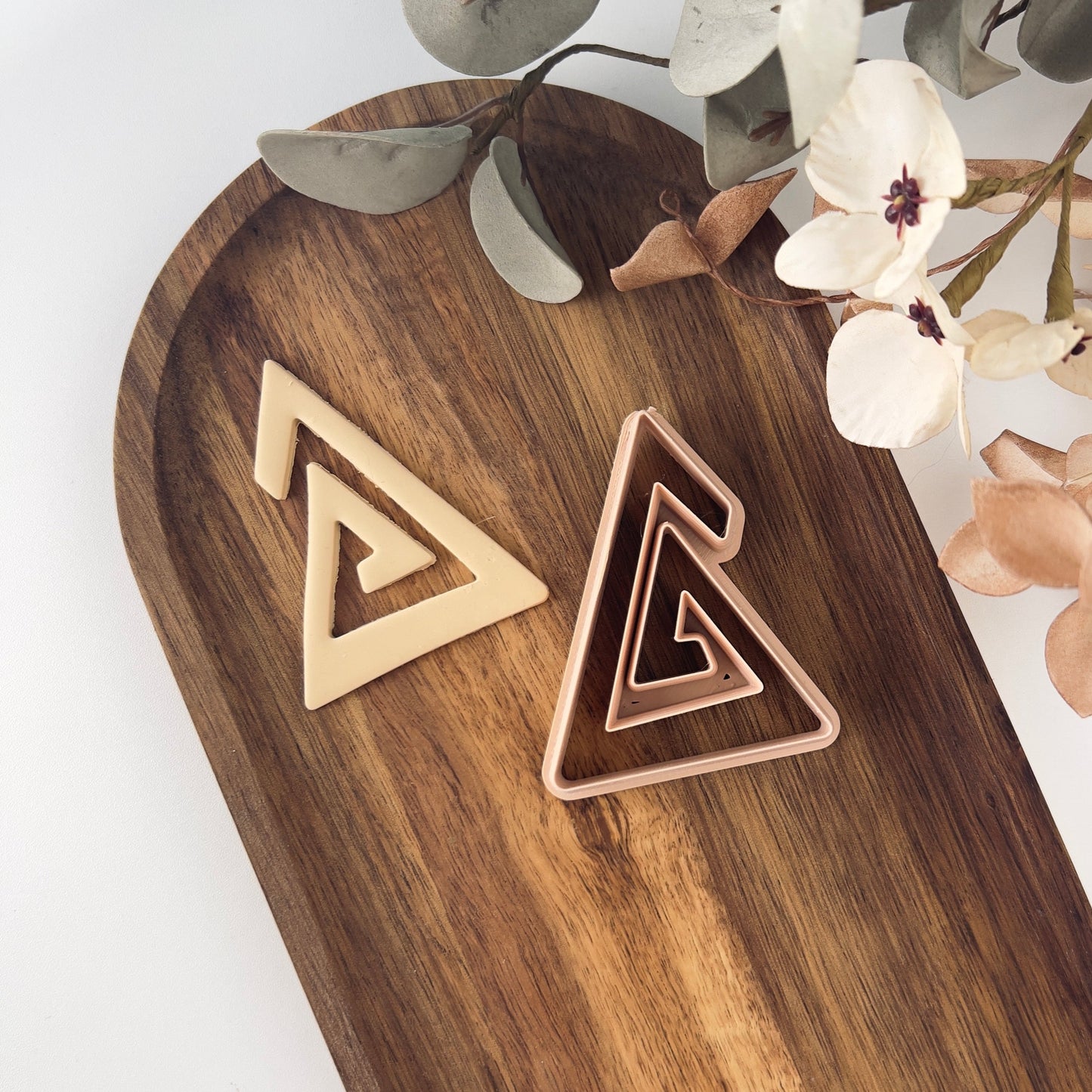 Large triangle clay cutter K8