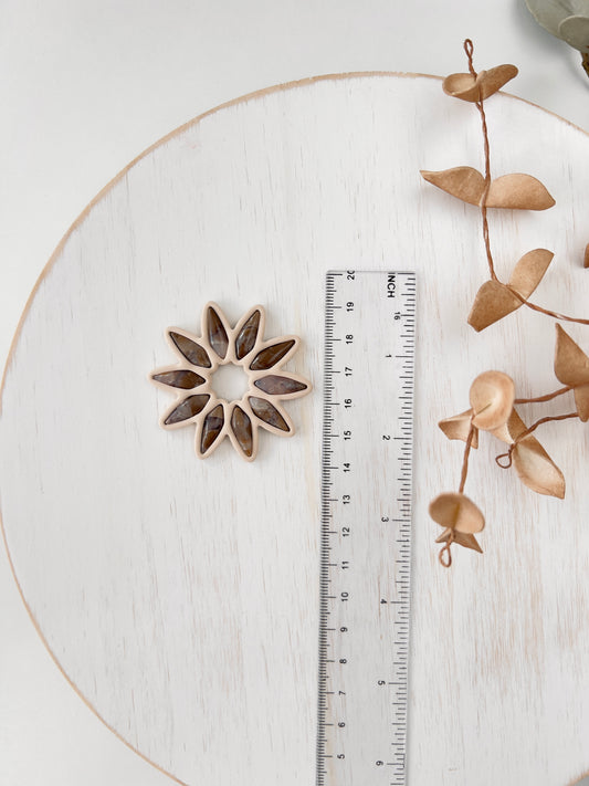 Abstract clay cutter Y17