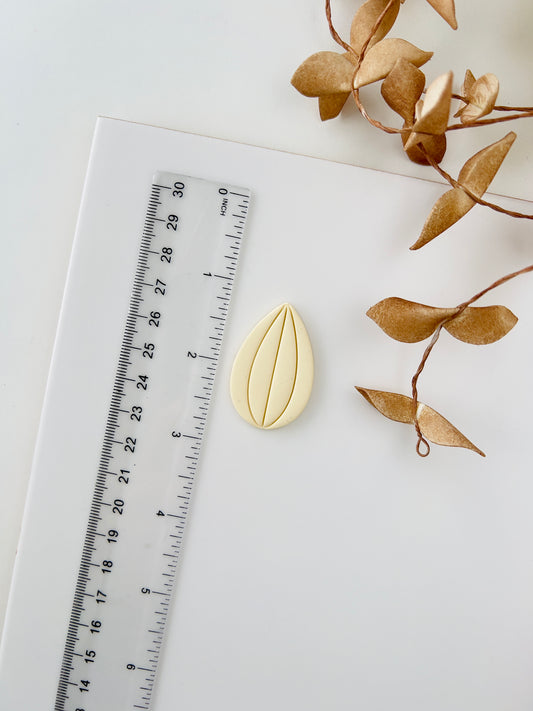 Almond clay cutter M29