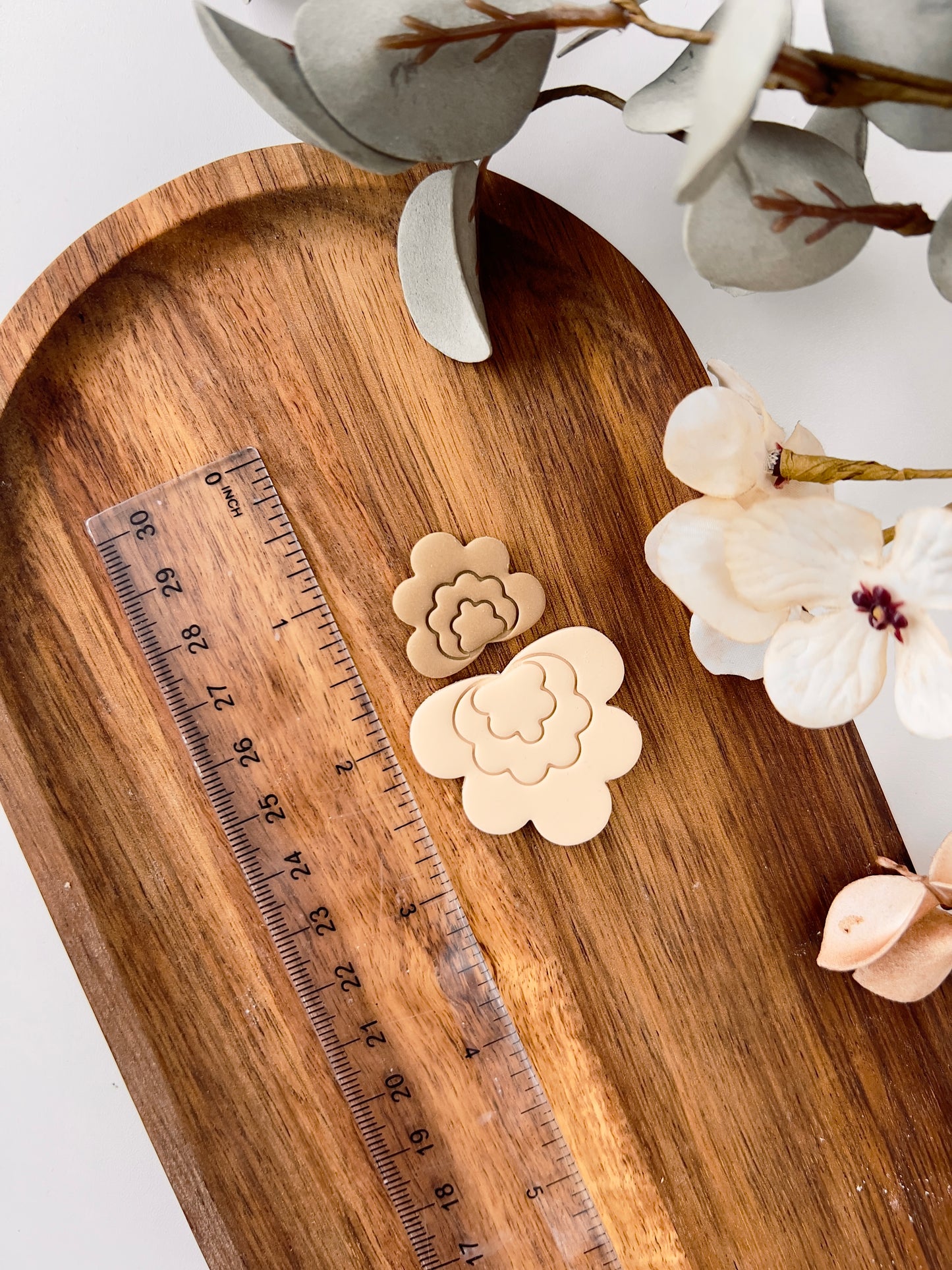 Embossed clay cutter N19