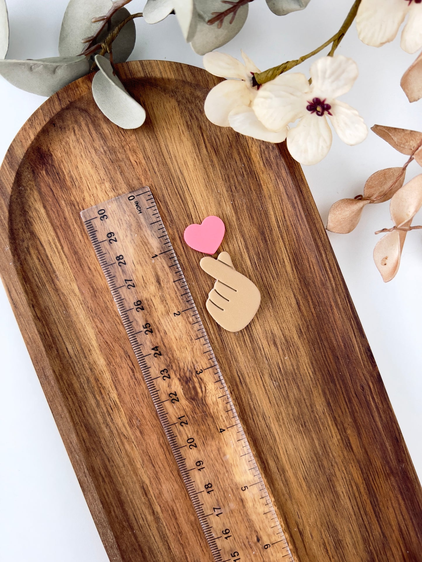 Hand heart clay cutter O19