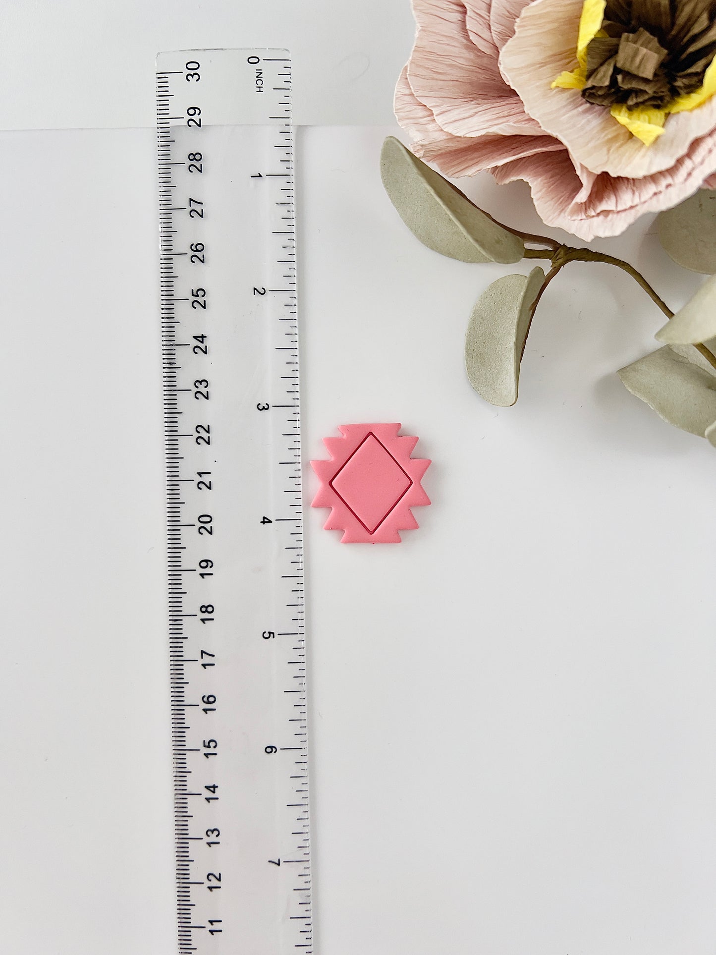 Abstract clay cutter R16