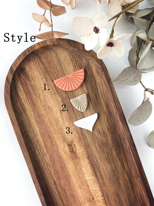 Embossed art deco clay cutter F2