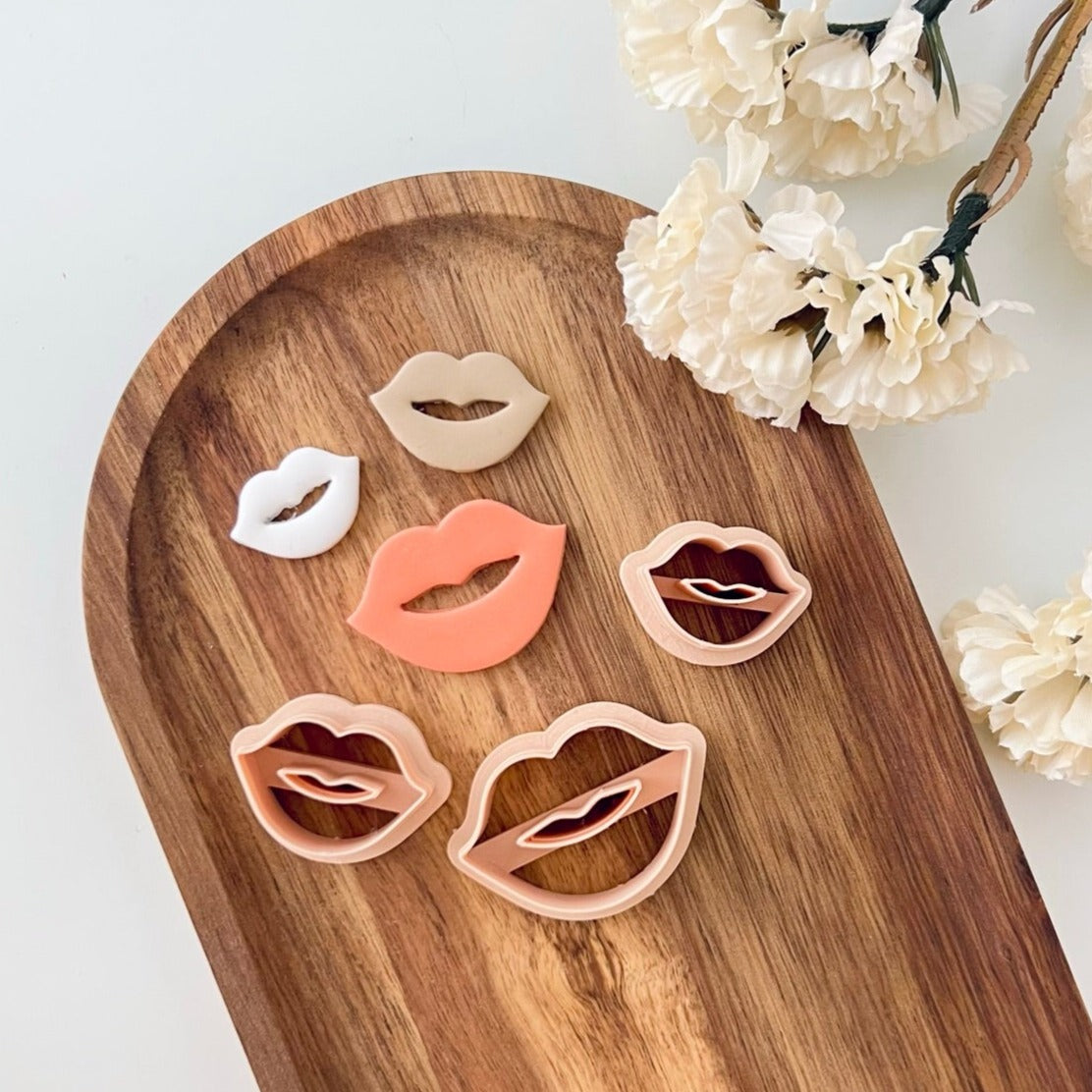 Lips shape clay cutter