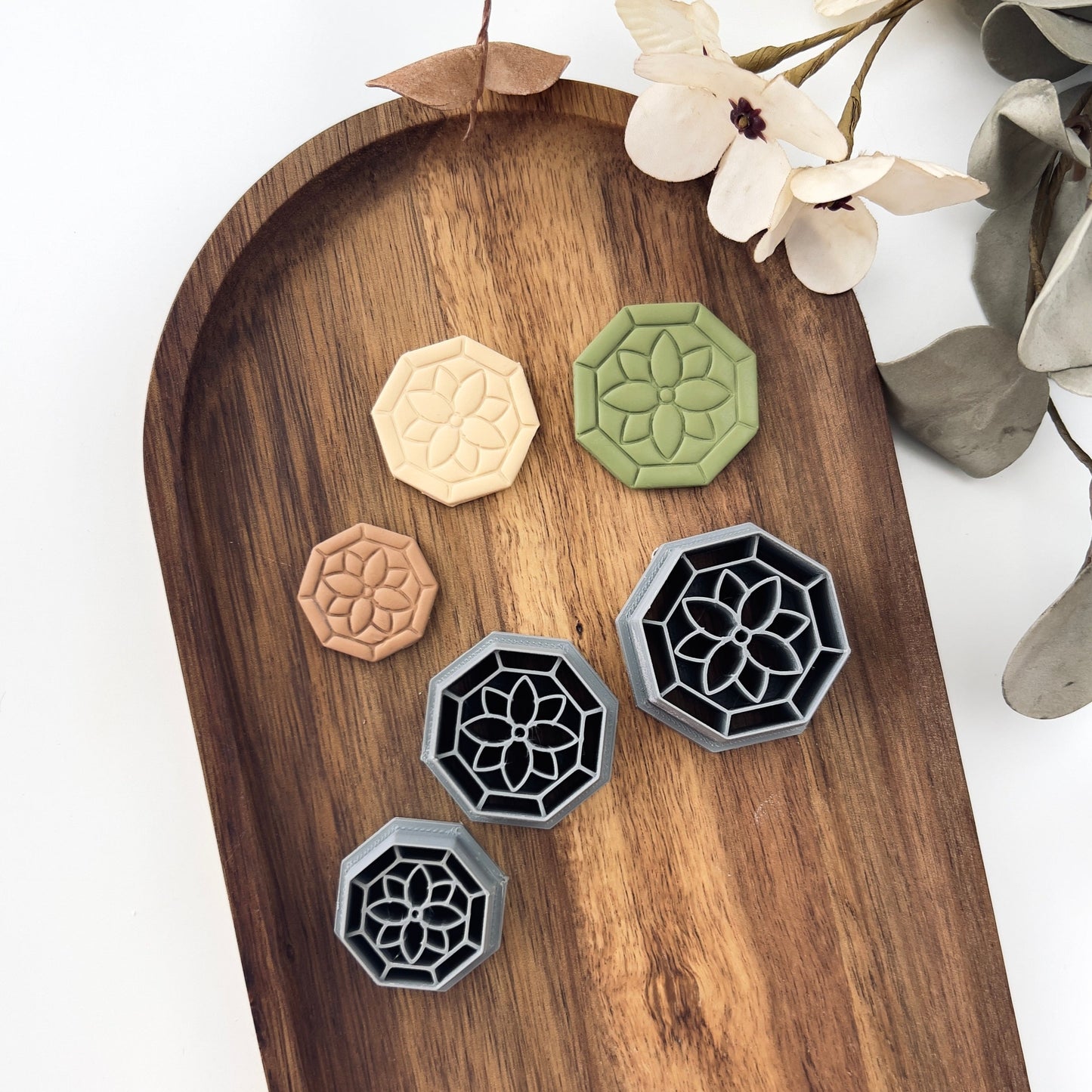 Embossed flower clay cutter