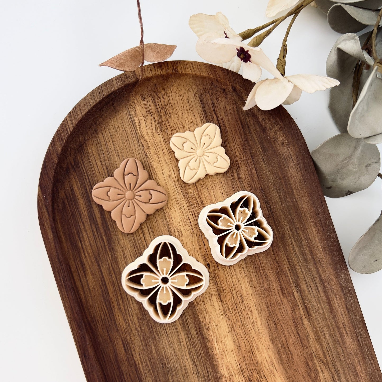 Embossed flower clay cutter