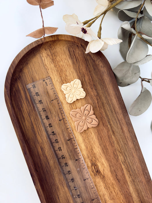 Embossed flower clay cutter