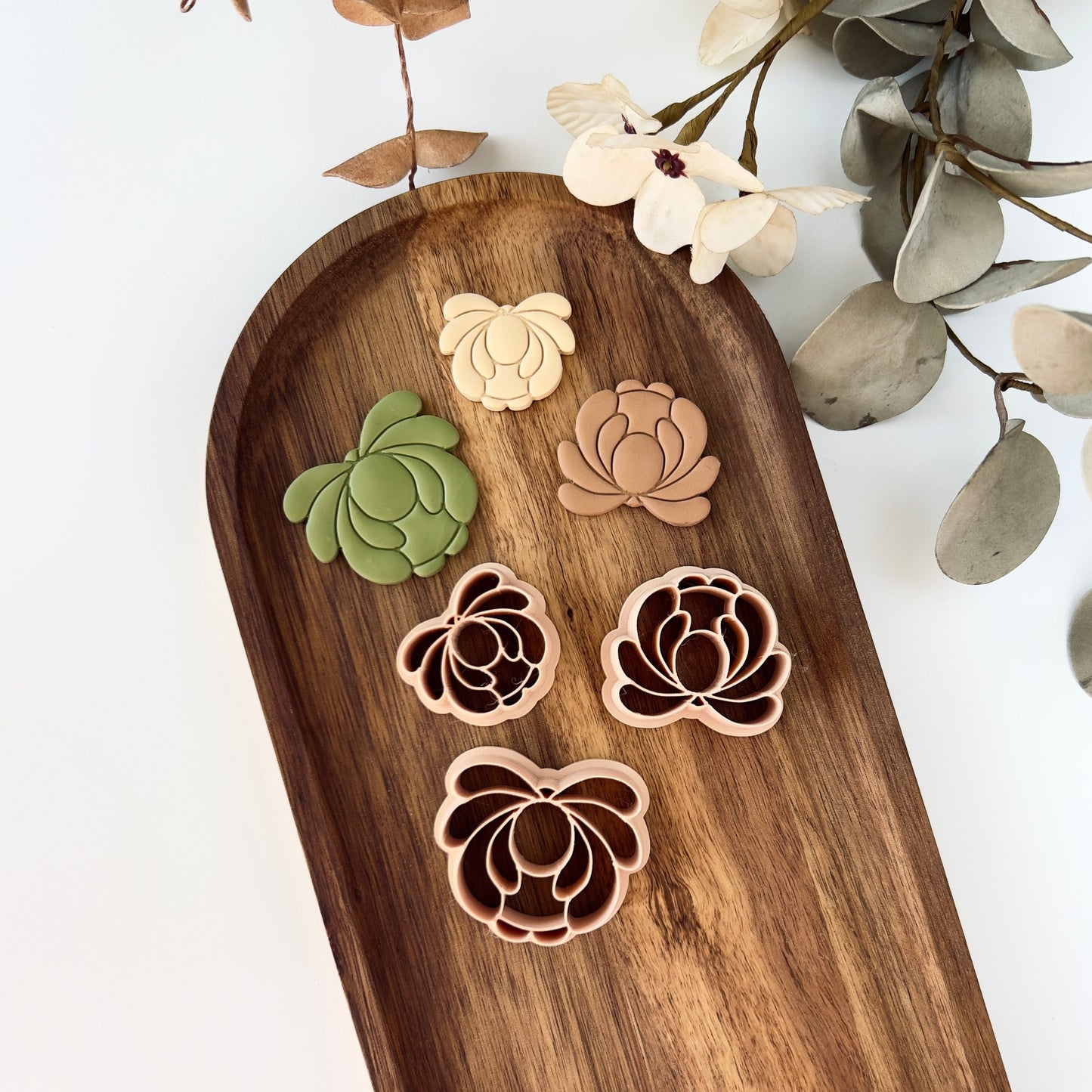 Flower clay cutter