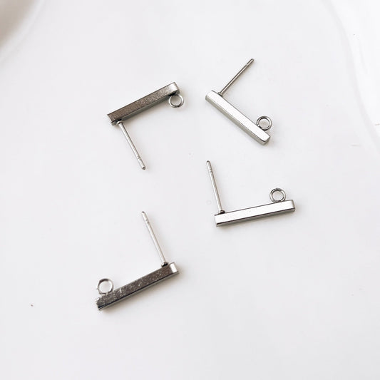 Solid Bar Stud (2 pcs)