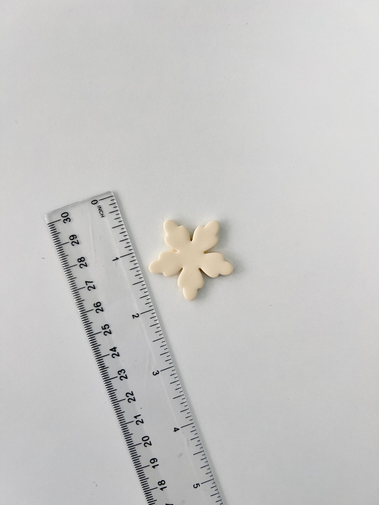 Flower clay cutter