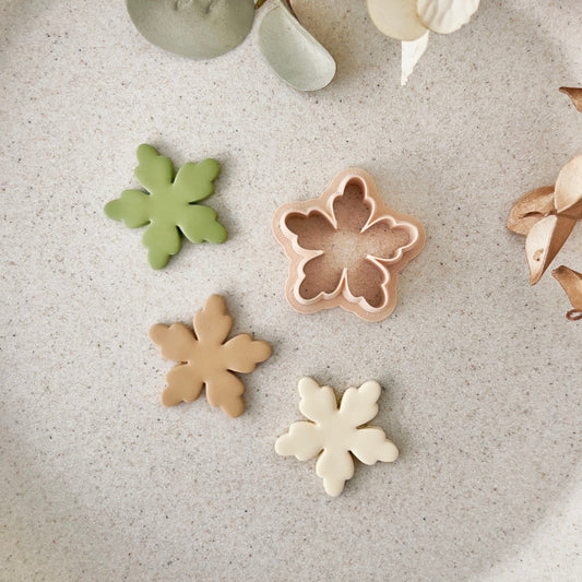 Flower clay cutter